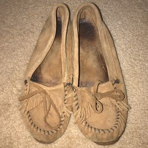 Minnetonka Brown Leather Moccasins